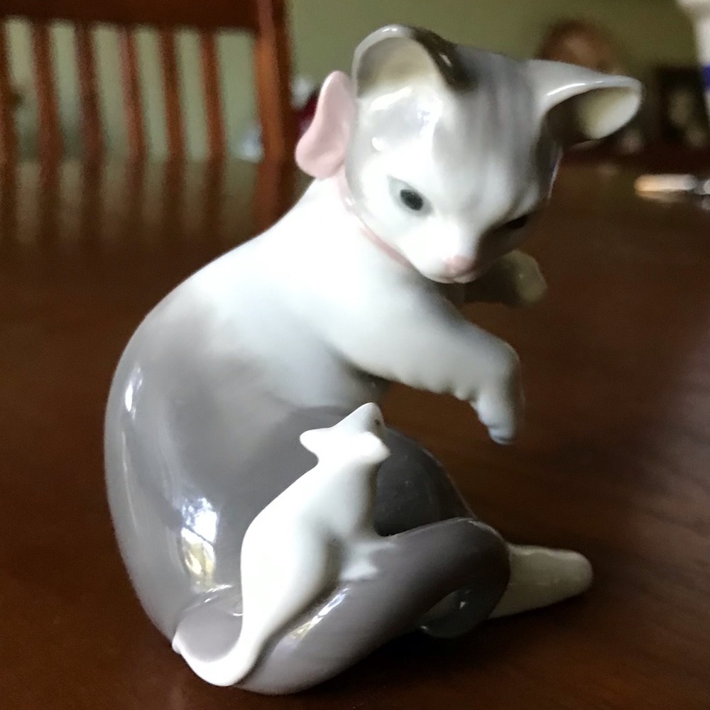 Lladro porcelain figurine